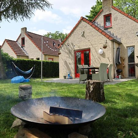 7 Person House With Swing, Firepit, Hammock, Garden, Swimming Lake, Child Friendly, In- And Outside Playground, And Great Coffee Ewijk Екстериор снимка