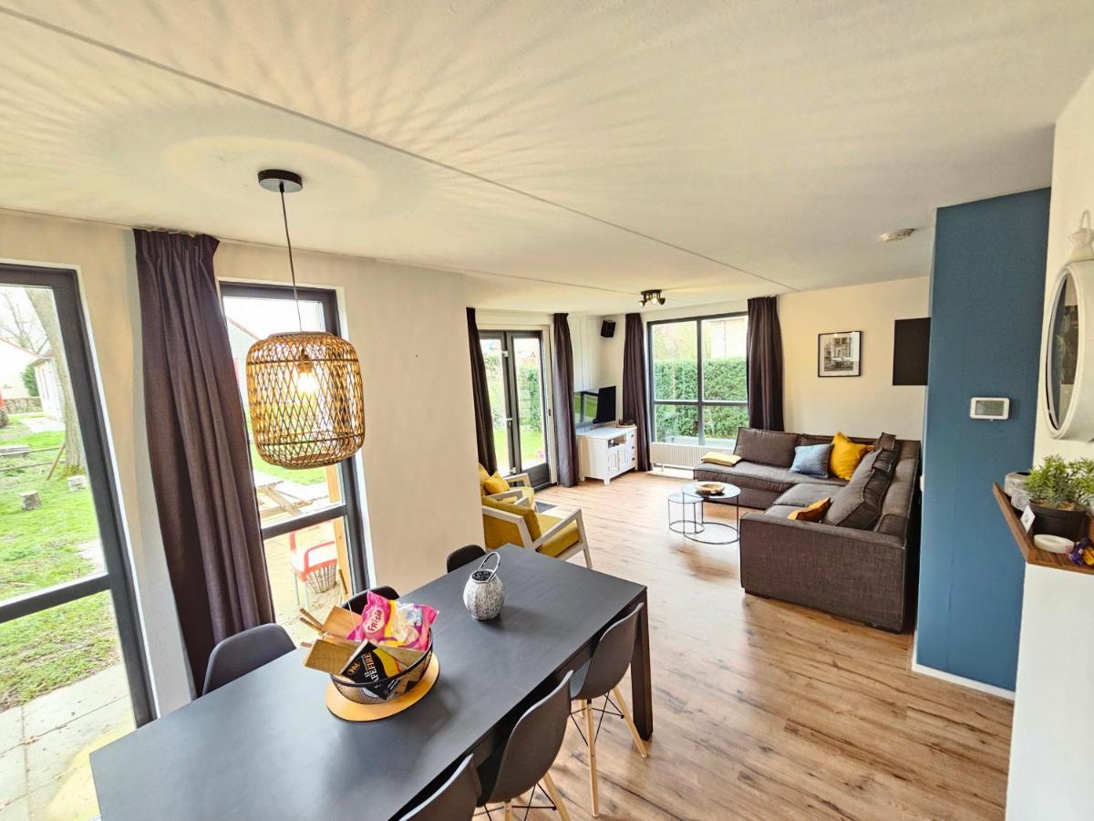 7 Person House With Swing, Firepit, Hammock, Garden, Swimming Lake, Child Friendly, In- And Outside Playground, And Great Coffee Ewijk Екстериор снимка